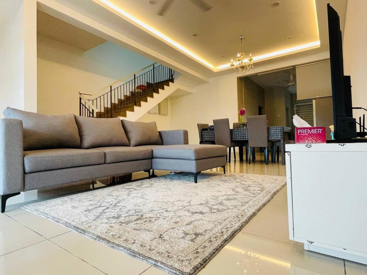 Homestay 3Br Near Setia Alam Shah Alam Luaran gambar