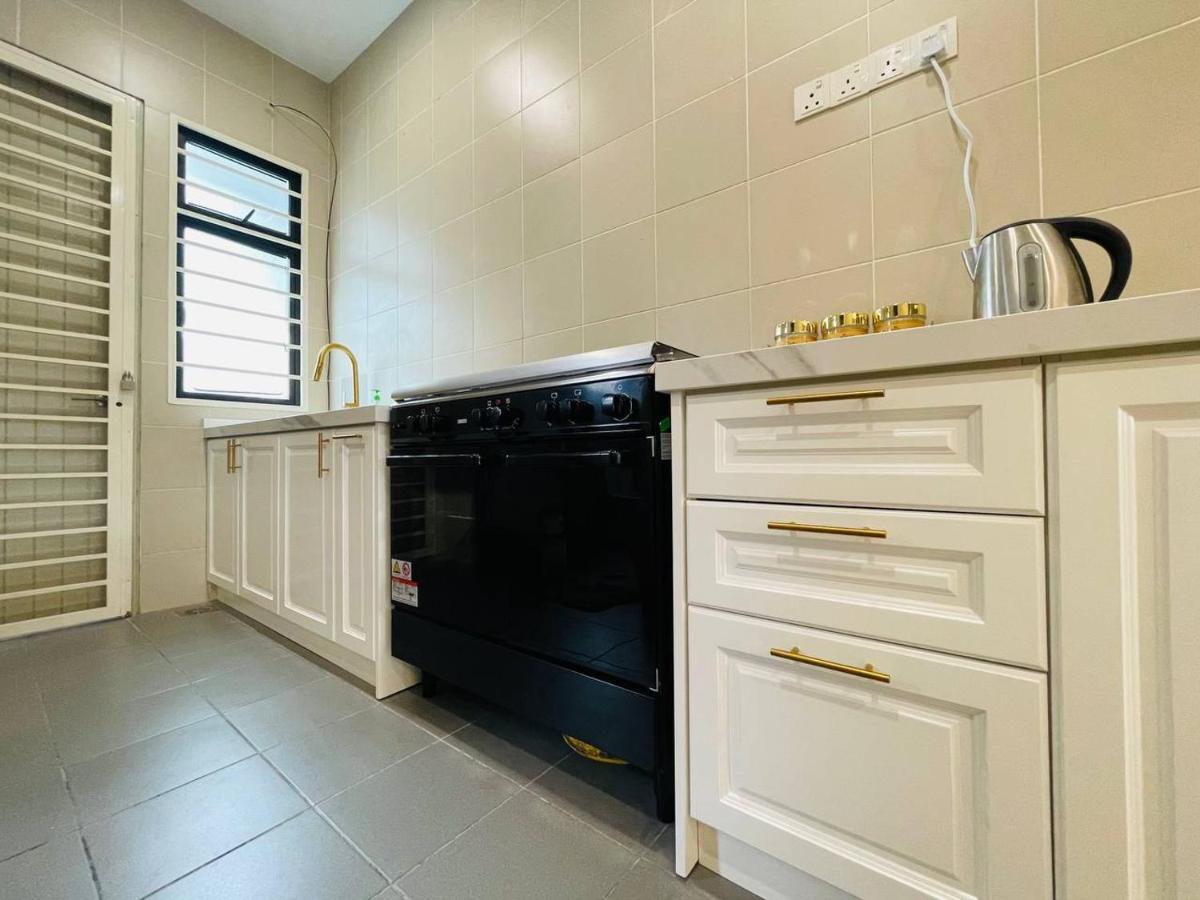 Homestay 3Br Near Setia Alam Shah Alam Luaran gambar