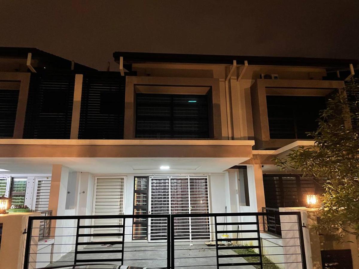 Homestay 3Br Near Setia Alam Shah Alam Luaran gambar